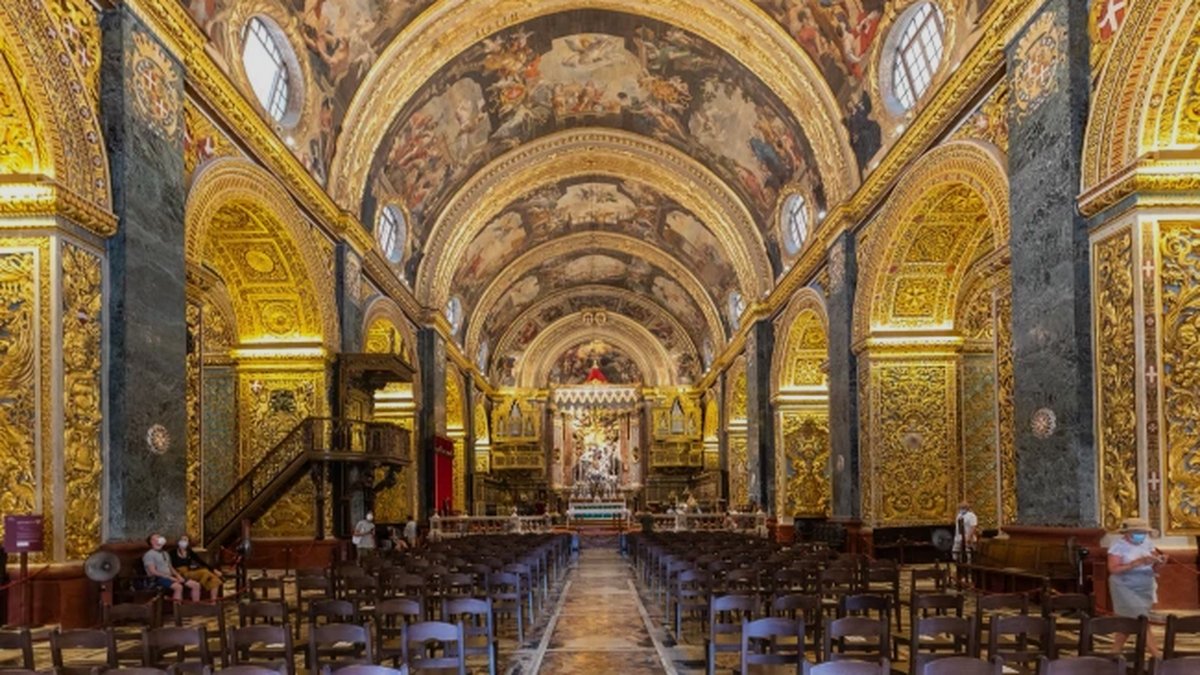 Valletta Walk with St John's Co-Cathedral
